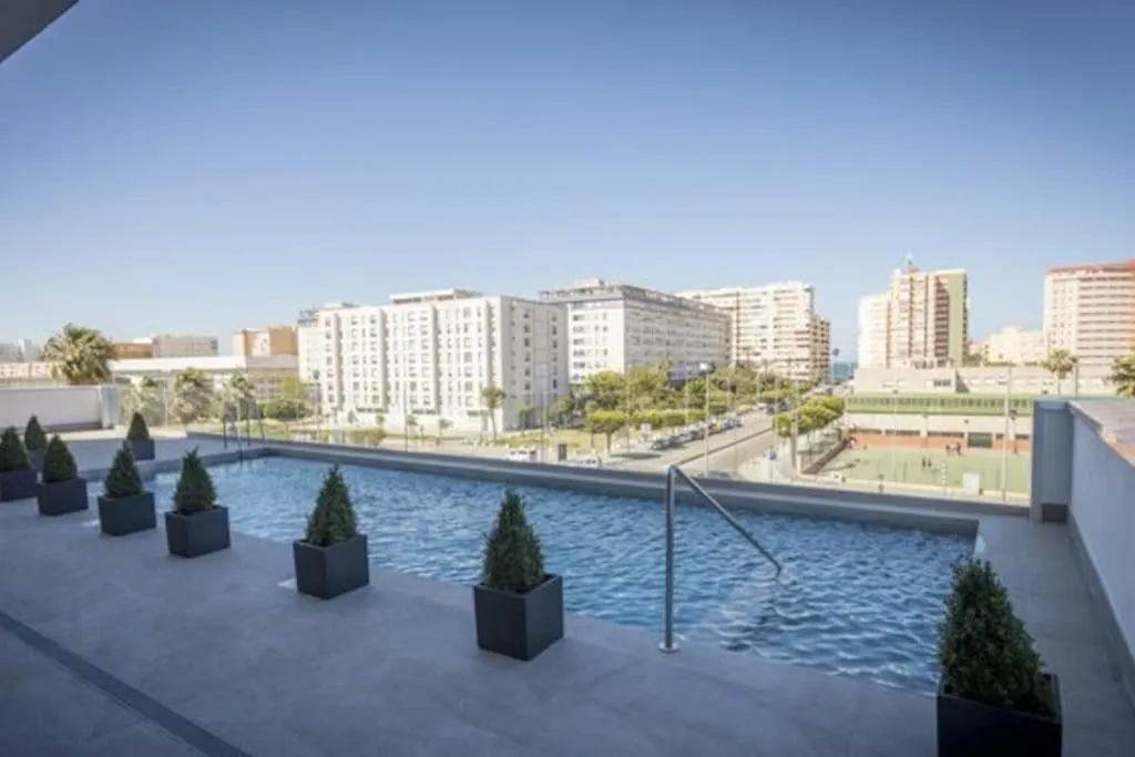 Apartamento Torre D'Arenas, Playa Victoria, Piscina Y Parking Cádiz