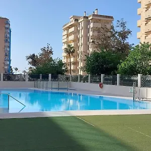 elegante-alojamiento-con-piscina-a-200-m-del-mar.1costadelsol.com/